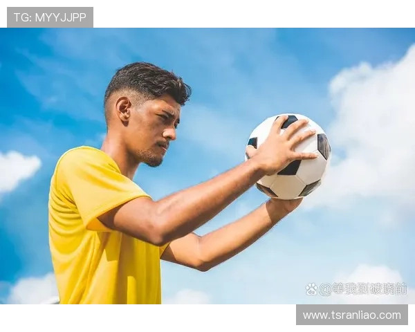 足球明星帅气高清图片欣赏展现他们的风采与魅力