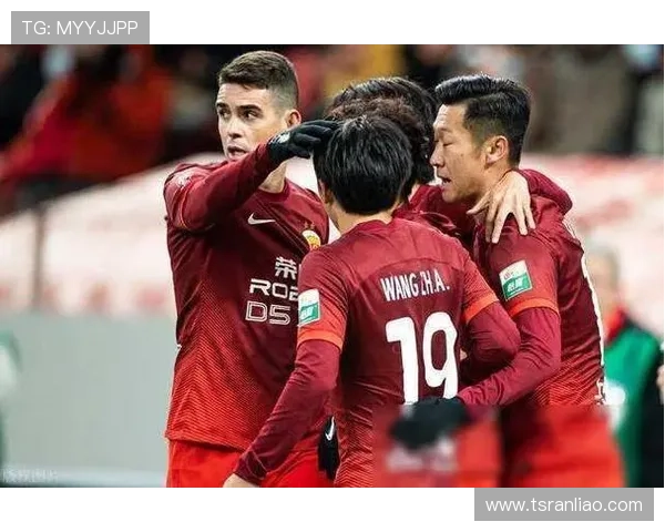 欧洲传奇足球巨星汇聚名单揭晓引发球迷热议